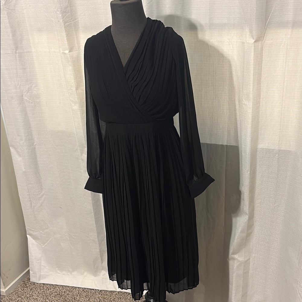 Elegant Black Pleated Dress